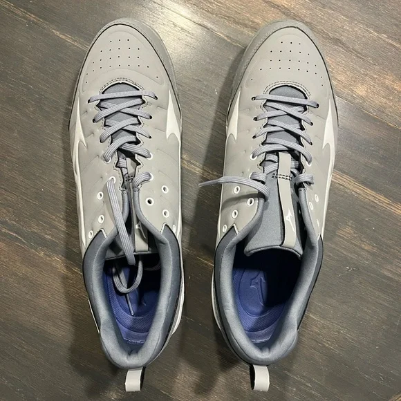 Mizuno Men's Ambition 2 All Surface Sneaker Baseball Shoes. Worn twice - Picture 6 of 11